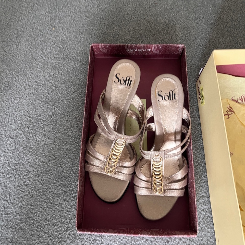 Sofft Isola Gold Blush Strappy Heels